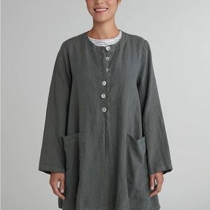 Cut Loose Charcoal Linen Top